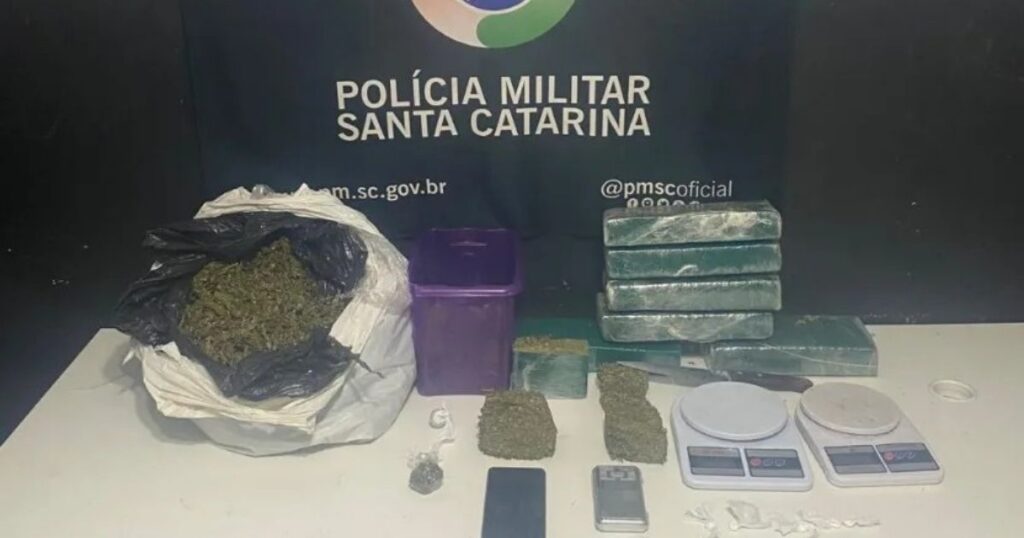 Polícia também apreendeu 3 envolvidos no local em que foram encontradas as drogas no último final de semana, em Itajaí.