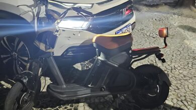 Ameaçou agentes para evitar remoção de scooter e acabou preso na Av. Atlântica