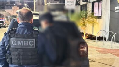 Motorista é preso após dirigir na contramão e ser flagrado embriagado em Balneário Camboriú