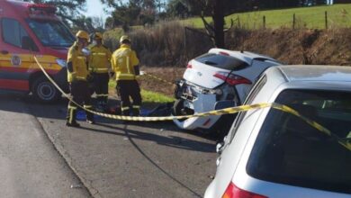 Dois morrem em grave acidente com três veículos na BR-470