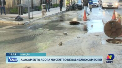 Alagamento atinge centro de Balneário Camboriú nesta manhã