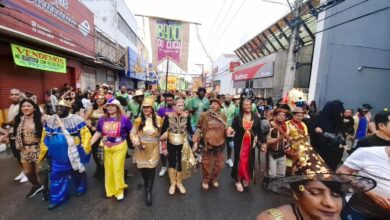 Alegria, protesto e tradição: Bando Anunciador arrasta multidão pelas ruas de Feira de Santana; veja as fotos - Acorda Cidade
