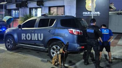 Guarda Municipal prende homem por tráfico após cão farejador localizar drogas em residência