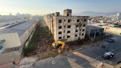 Qual a história de prédio que está sendo demolido em Itajaí?