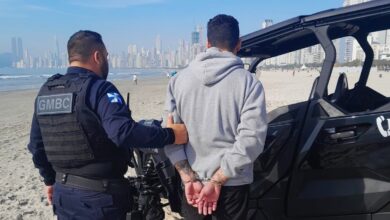Condenado por homicídio, tráfico e ameaça é preso na faixa de areia da Praia Central