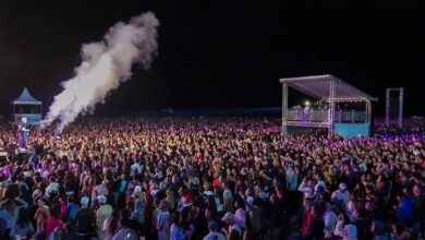 Mais de 100 mil pessoas assistem show do Jota Quest na Praia Central de Balneário Camboriú