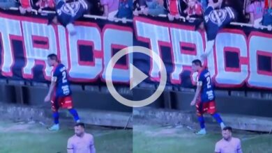 Torcedor do JEC se 'estica' e dá tapa na cabeça de jogador do Marcílio Dias