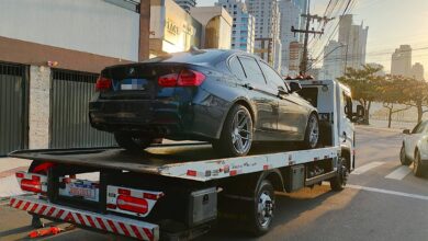 BMW é apreendida após motorista fazer ‘borrachão’ na Barra Sul