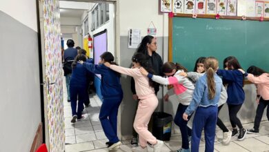 Estudantes de BC realizam simulado de evacuação com o Corpo de Bombeiros