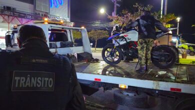 Fiscalização na Atlântica e na Rua 51 resulta em remoção de veículos e autuações