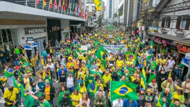 Manifestação em Balneário Camboriú reúne multidão com pautas contra Lula e Alexandre de Moraes