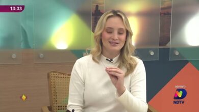 Apresentação ao vivo de Paula Moi destaca música autoral e clássica