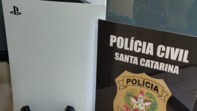 Polícia Civil recupera videogame furtado em Porto Belo e devolve à vítima