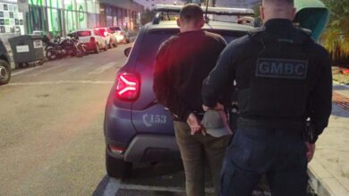 Vítima rastreia celular furtado em estabelecimento e ladrão é preso em BC