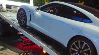 Condutor de Porsche desrespeita bloqueio viário e é detido em Balneário Camboriú