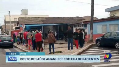 Posto de saúde central de Navegantes amanhece com fila de pacientes