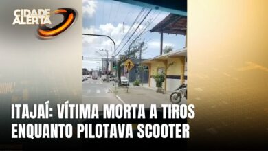Homem é morto a tiros enquanto pilotava scooter elétrica em Itajaí