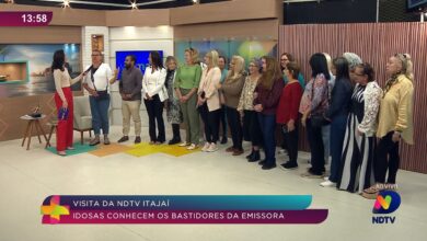 Grupo de idosas visitam NDTV Itajaí e conhecem os bastidores da emissora