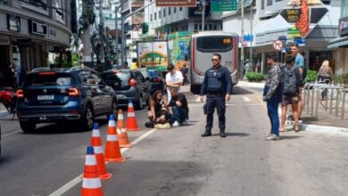 Pedestre argentina é atropelada por moto na Avenida Brasil em Balneário Camboriú