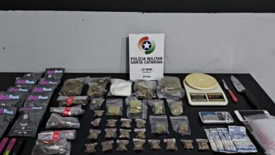 Traficante é preso com arsenal de drogas e cigarros eletrônicos de THC na Rua Monte Fuji