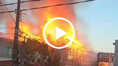 Incêndio em Itajaí destrói casa e assusta moradores