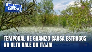 Granizo atinge cidades do Alto Vale e provoca danos em residências