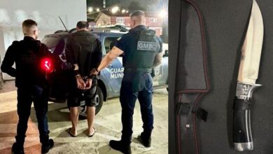 Homem é contido pela GM após tentar matar outro a facadas na Praça Tamandaré