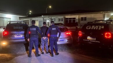 Motorista de aplicativo é flagrado em HB20 furtado na Osvaldo Reis