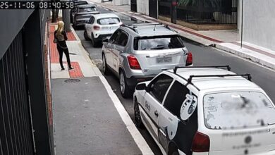 Mulher suspeita de permitir entrada de bandidos em prédio durante roubo é presa em Balneário Camboriú