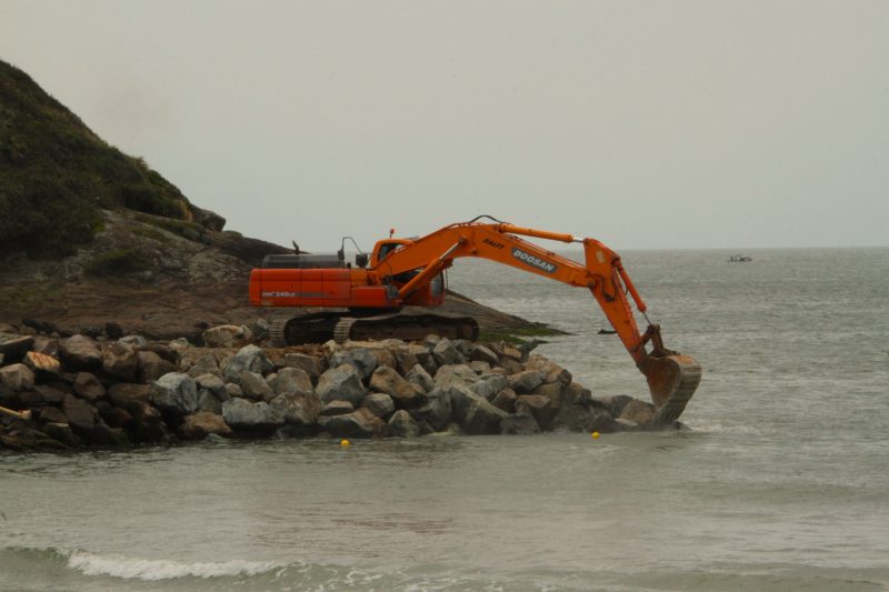 Molhe fica em praia mais famosa de Navegantes.