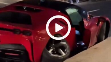 Ferrari é abandonada em rua movimentada de SC