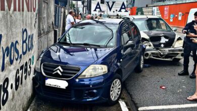 Homem é detido após colisão, depredação de veículos e tentativa de roubo em Itajaí