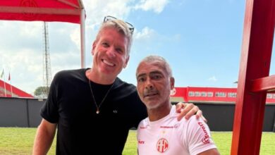 Pelada dos Amigos em Balneário Camboriú terá Romário e entrada solidária com brinquedo