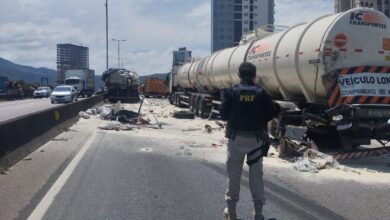 Acidente de trânsito bloqueia totalmente a BR-101 em SC