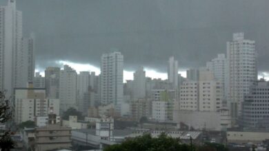 Defesa Civil emite alerta para temporais em Balneário Camboriú neste sábado