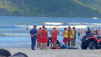 Homem de 27 anos morre após ser resgatado do mar na Praia Central de Balneário Camboriú