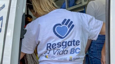 Mulher de 42 anos, natural de Balneário Camboriú, é internada após anos de dependência química e vida nas ruas