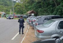 Estacionamento irregular gera 16 multas na Interpraias neste fim de semana