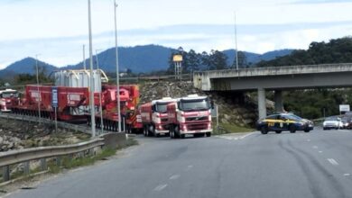 Carga gigante vai causar lentidão e bloqueios em rodovias de SC