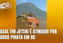 Casal em jetski é atingido por barco pirata em Balneário Camboriú