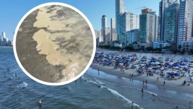 Espuma densa aparece em praia famosa de Balneário Camboriú
