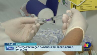 Itajaí inicia vacinação contra dengue para profissionais da saúde