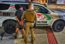 Suspeito de matar irmão com facada em briga é preso em SC