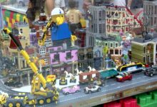 Exposição em Balneário Camboriú reúne mais de 200 mil peças raras