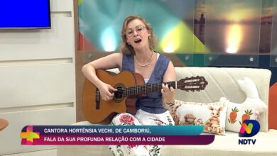Cantora de Camboriú Hortênsia Vechi revela conexão especial com a cidade