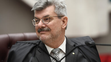 Marco Buzzi ainda recebe mais de R$ 100 mil como ministro