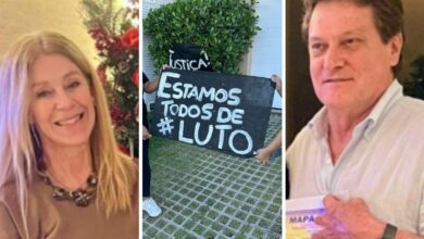Vizinhos protestam em frente ao prédio onde casal de idosos foi brutalmente assassinado em Navegantes