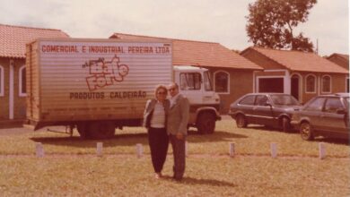 Empresário que criou gigante que fatura bilhões com 13 sacos de farinha será homenageado em SC