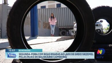 Greici Siezemel leva boas risadas pelas ruas de Balneário