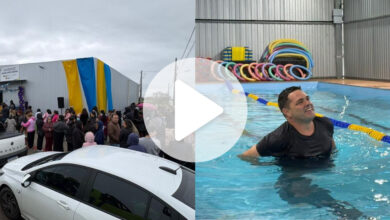Prefeito de Itajaí pula em piscina durante inauguração